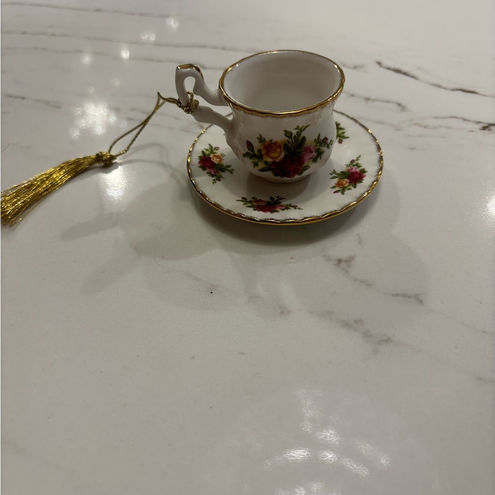 1962 mini royal Albert tea cup